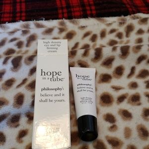 Philosophy Hope in a Tube eye and lip